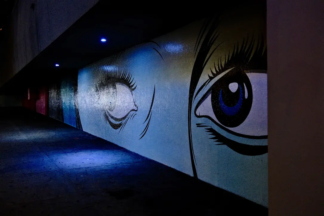 A mural depicting pop-art-style eyes in Los Angeles.